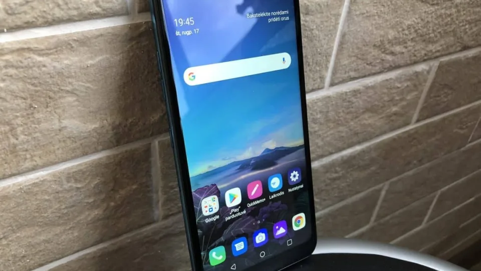 „LG Q60“ apžvalga