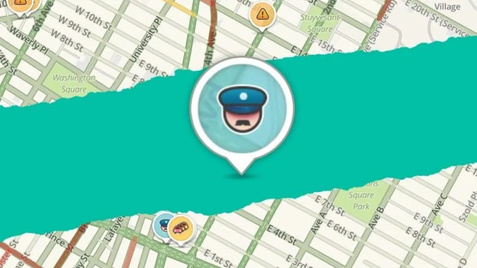 „Waze“ prašo vairuotojų nebenurodyti vietų, kur stovi policija