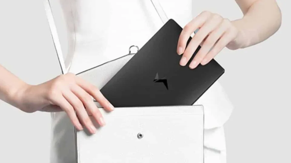 Norite turėti išskirtinį kompiuterį? Puiki proga įsigyti itin kompaktišką nešiojamą kompiuterį su puikiomis specifikacijomis