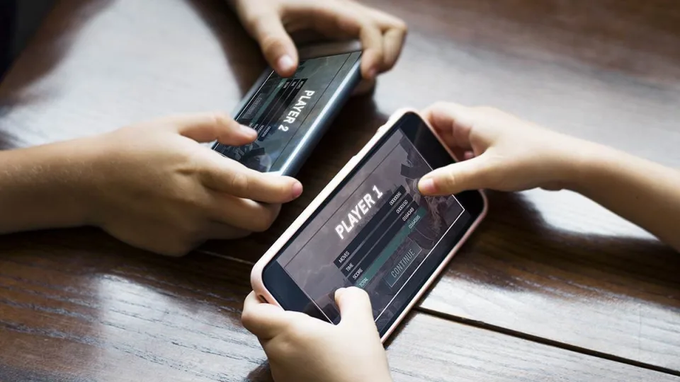 Telefonų pardavimai pranoksta lūkesčius: gamintojams metų pabaiga turėtų būti itin sėkminga
