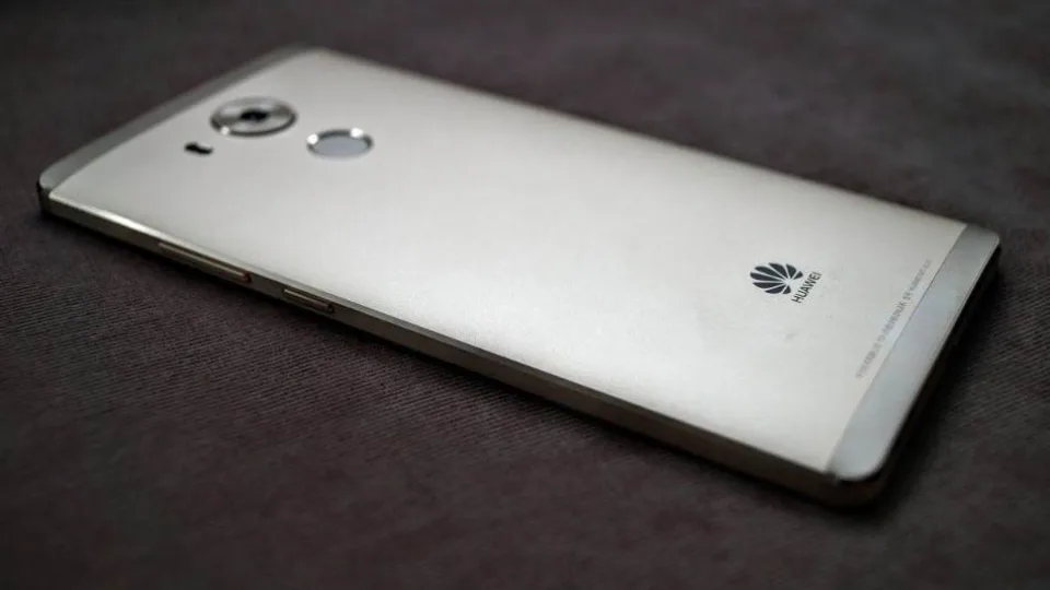 „Android“ pasaulyje tai retenybė: „Huawei“ atnaujino penkių metų senumo flagmaną