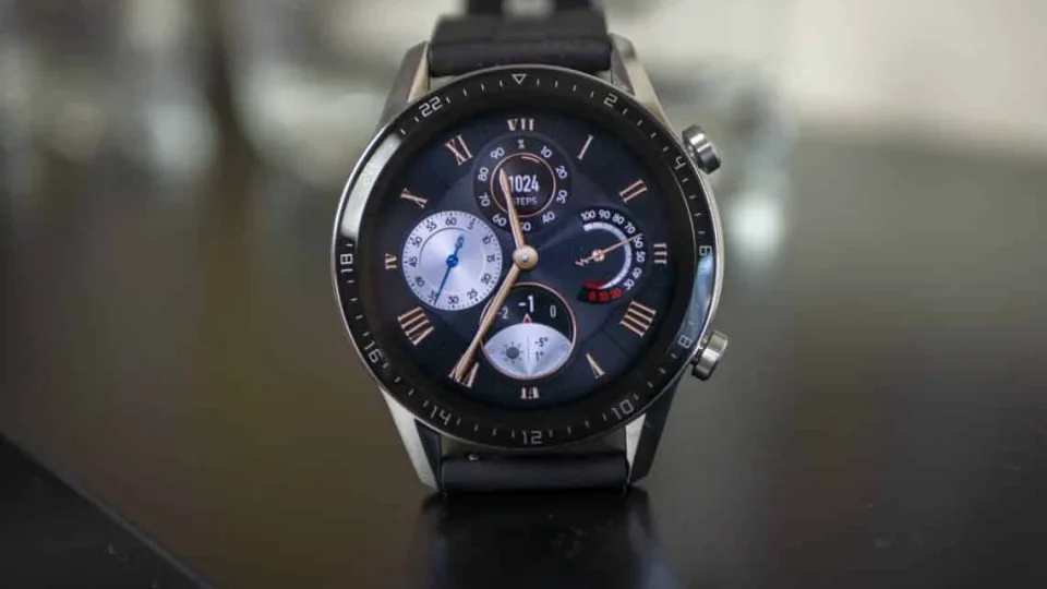 Štai kaip atrodys prabangusis „Huawei Watch GT 2 Pro” laikrodis: primins 2015 metų „Huawei Watch”