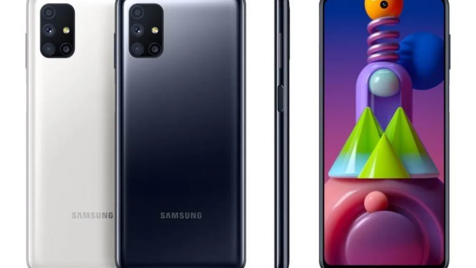 „Samsung“ paruošė tikrą siurprizą: įspūdingos talpos baterija bei puikia kaina pasižymintis telefonas atkeliaus ir į Europą