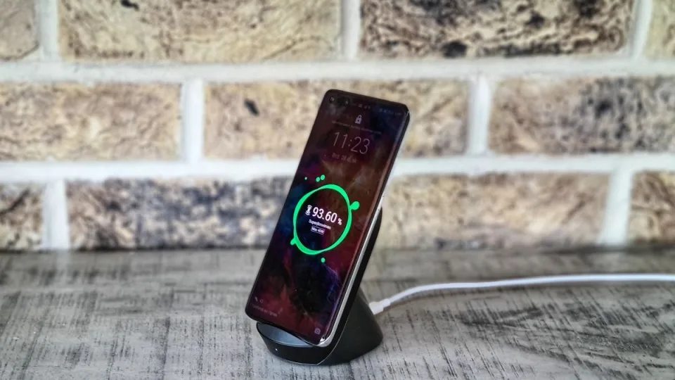 Apsaugokite savo telefono bateriją: paprasti patarimai kaip ją tausoti ir ko geriau niekada nedaryti