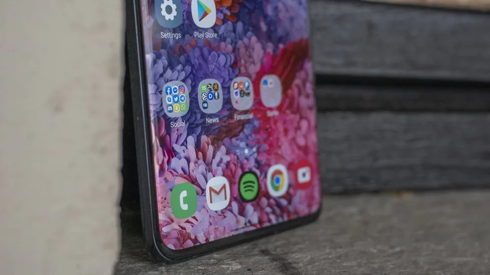 Kitąmet „Samsung Galaxy S21 Ultra“ pasiūlys daugiau kamerų ir itin greitas įkrovimo galimybes
