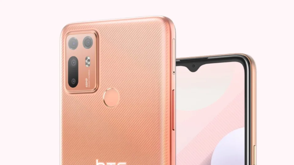 HTC ir vėl stebina naujienomis: pristatytas nebrangus telefonas su gausybe kamerų ir talpia baterija