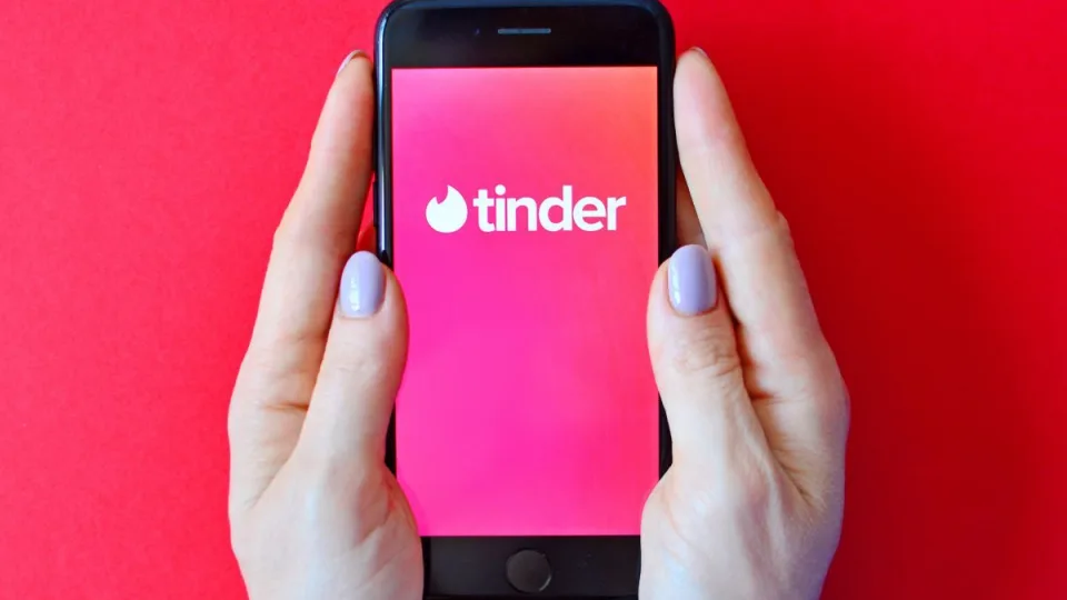 Bauginantys, bet būtini „Tinder“ pokyčiai: ieškantys pažinčių nuo šiol bus labai akylai tikrinami