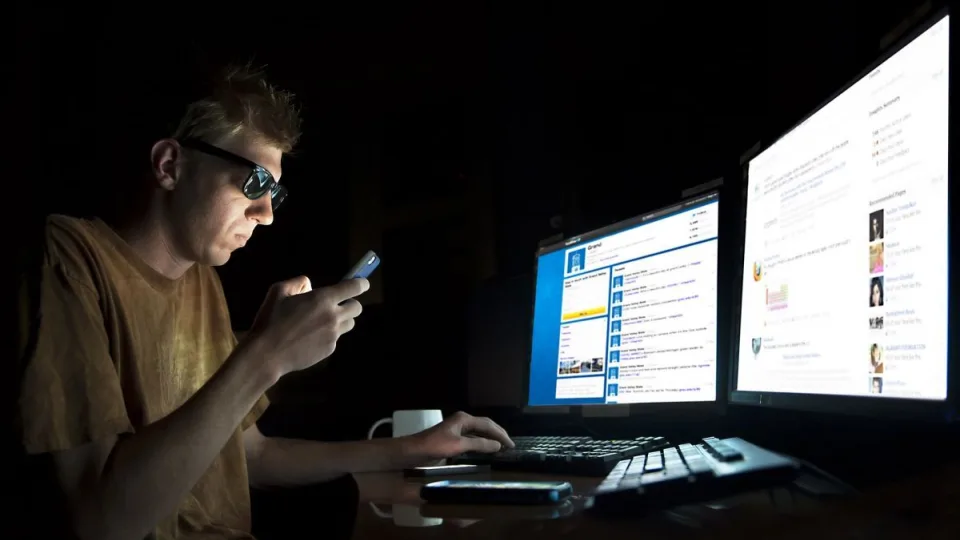 Gali būti, kad kenčiate nuo naršymo internete: 3 tai išduodantys ženklai