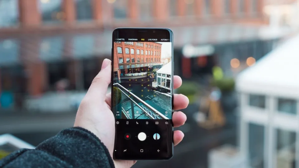 Kaip padaryti tobulą kadrą socialiniams tinklams? TOP 5 nuotraukų redagavimo programėlės „Android” telefonams