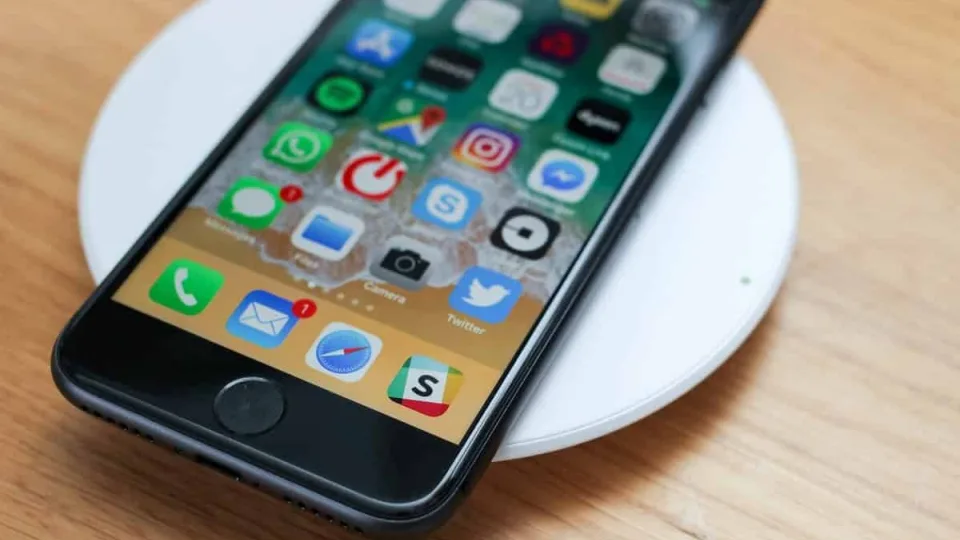2020-aisiais „Apple” planuoja parduoti daugiau nei 30 milijonų „iPhone SE2”