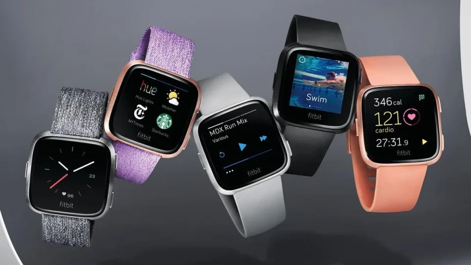„Google” ką tik įsigytos „Fitbit” kompanijos išmanusis laikrodis „Versa” dabar už ypatingą kainą