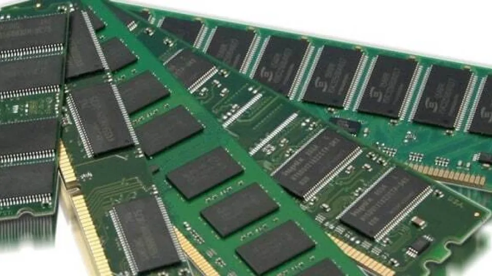 Elektros tiekimo sutrikimas „Samsung“ fabrike neturėtų įtakoti DRAM kainų
