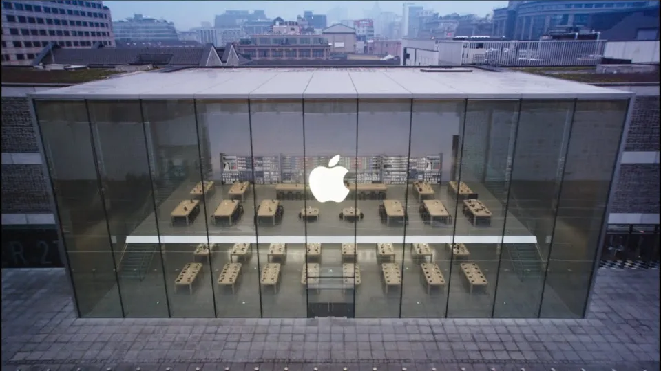 „Apple” uždaro parduotuves ir biurus Kinijoje