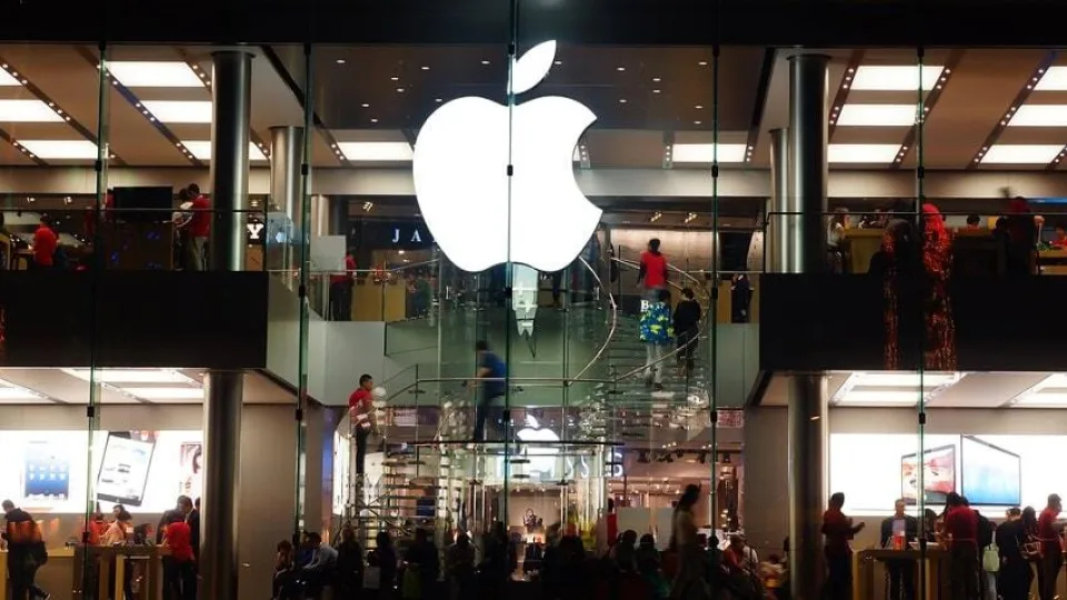 „Apple“ rezultatai pranoko visų lūkesčius, metų pradžioje užfiksuoti rekordiniai rezultatai