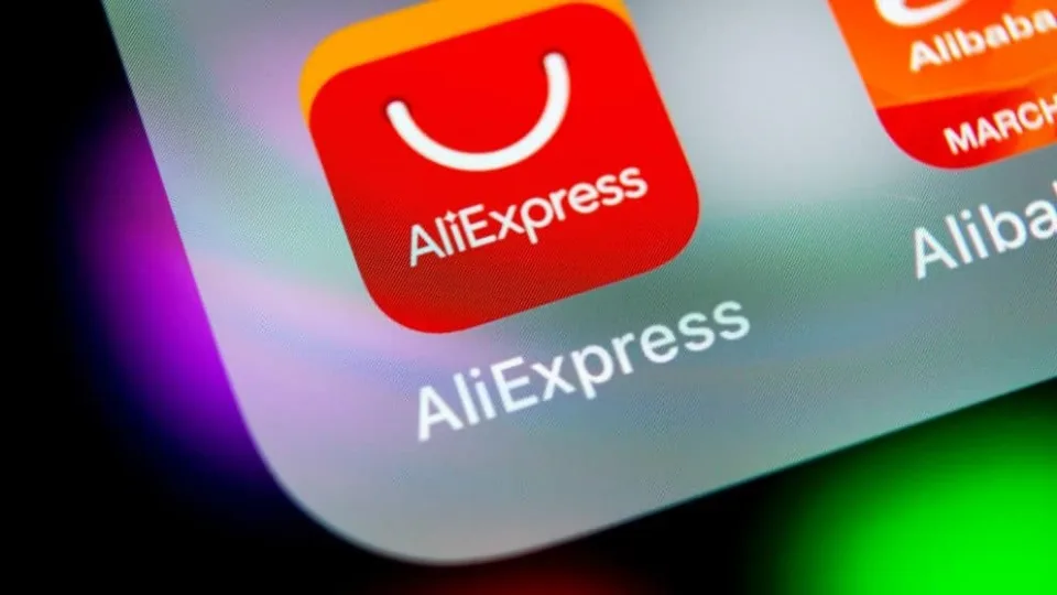 „AliExpress“ platformoje – krūvos „Samsung“ ir „Huawei“ flagmanų klastočių