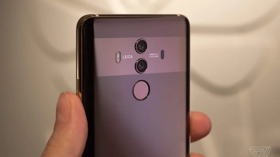 „Huawei Mate 10“ telefonas nebegaus „Android“ saugumo atnaujinimų?