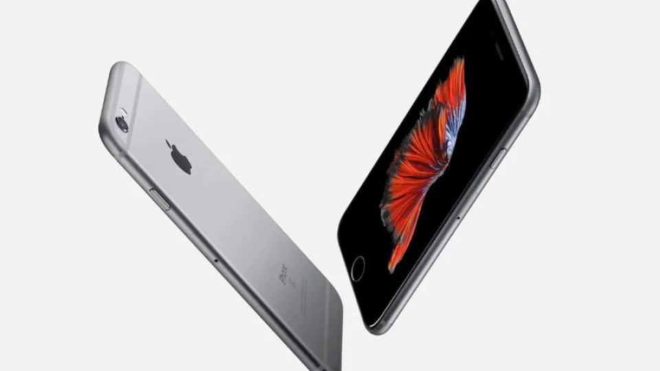 Atpildo metas: „Apple“ turės sumokėti iki 500 mln. dolerių už „iPhone“ telefonų lėtinimą