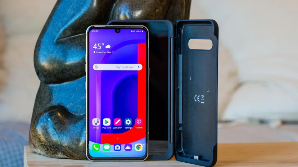 JAV rinkoje pasirodė geriausią kainos/kokybės santykį turintis flagmanas: „LG V60 ThinQ” kainuoja kur kas pigiau nei „Samsung” konkurentai