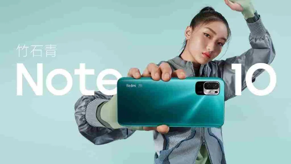 Kai telefonus graibsto tarsi karštas bandeles: pigius „Redmi“ įrenginius šluoja iš parduotuvių lentynų