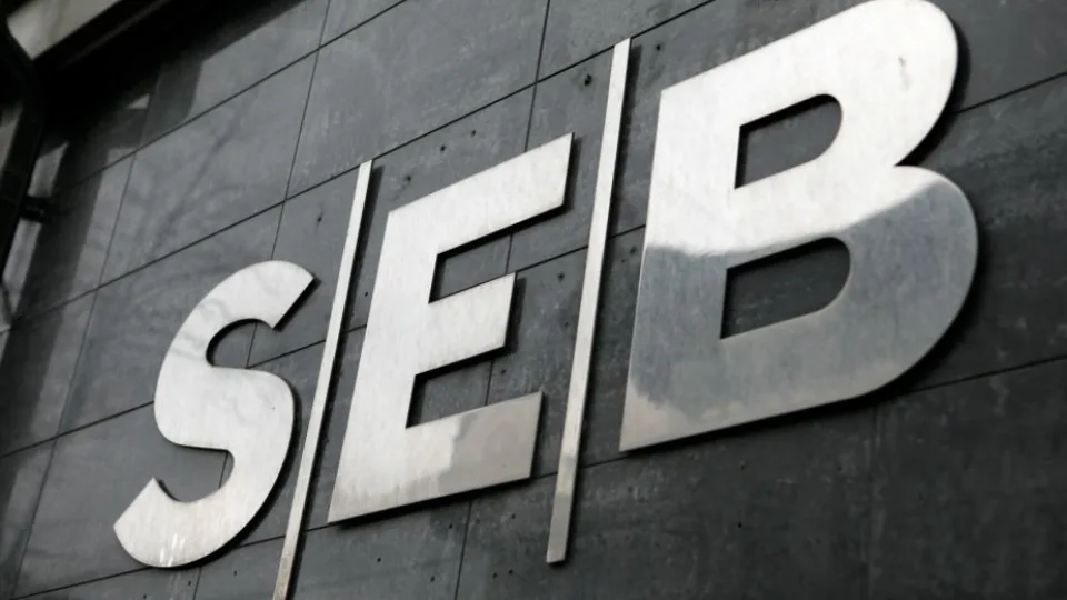 SEB klientai sulaukė svarbaus banko perspėjimo: informuoja apie vykstančius pokyčius, tam tikrus veiksmus reikės atlikti daugeliui