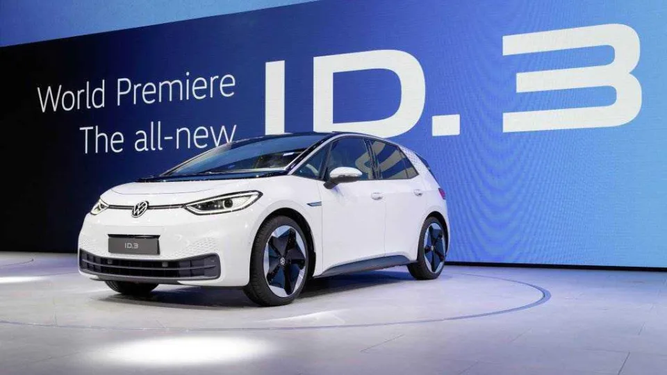 Lietuviai vis dažniau perka elektrinius automobilius: vis dažniau naudojamasi kompensacijomis, kurioms jau skirta įspūdinga suma