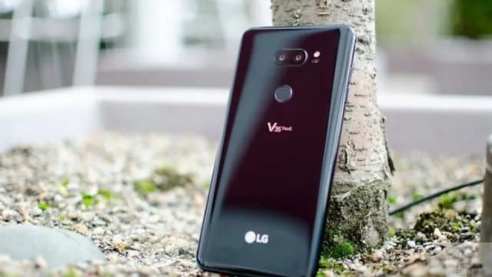 LG pristatė naująjį „LG V35 ThinQ“ telefoną