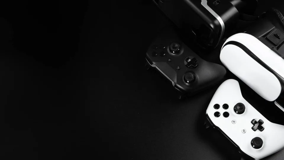 „Microsoft“ ruošiasi naujų konsolių pristatymui: nutraukiama senesnių „Xbox“ gamyba