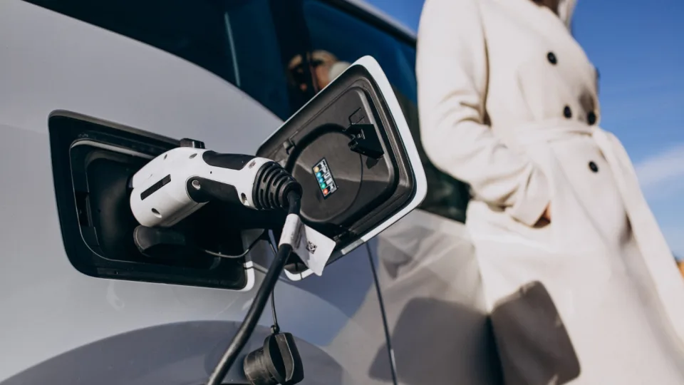 Italija mes papildomus resursus į elektromobilius: skatinamąjį paketą papildys įspūdinga finansinė injekcija