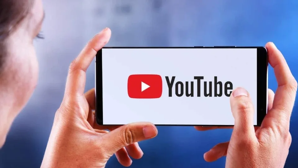 „YouTube“ švenčia 20-metį ir viską keičia: naujas grotuvas sukėlė vartotojų pyktį ir sumaištį