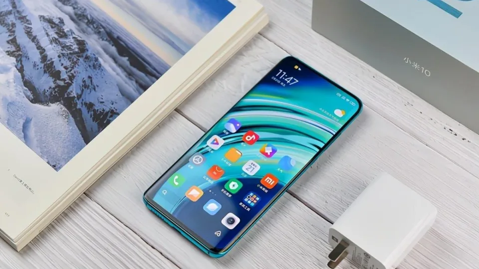 Įspūdingų „Redmi“ naujienų laukti liko nebedaug: aiškėja kada debiutuos „Redmi K50“ serijos flagmanai