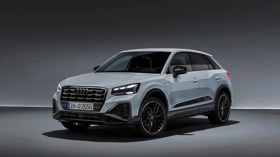 „Audi“ atnaujino savo mažylį: „Audi Q2“ dabar ištobulintas iki smulkmenų