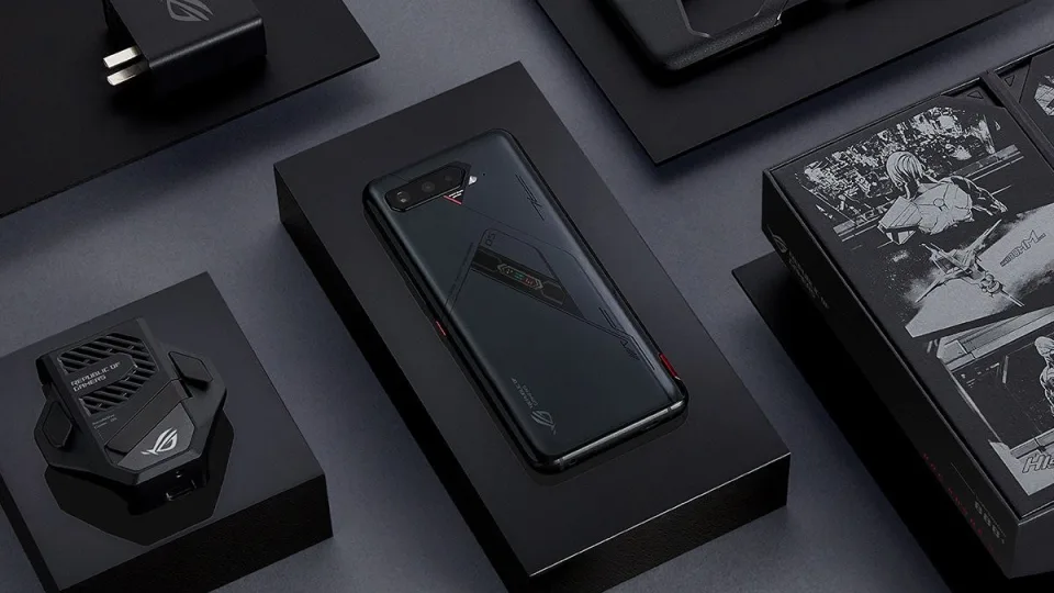 „Asus“ pristatė du žaidimų telefonus: atnaujinti „ROG Phone“ modeliai išsiskirs savo galia