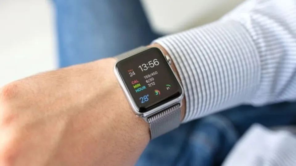 Kaip apsaugoti informaciją esančią „Apple Watch“ nuo smalsuolių akių?