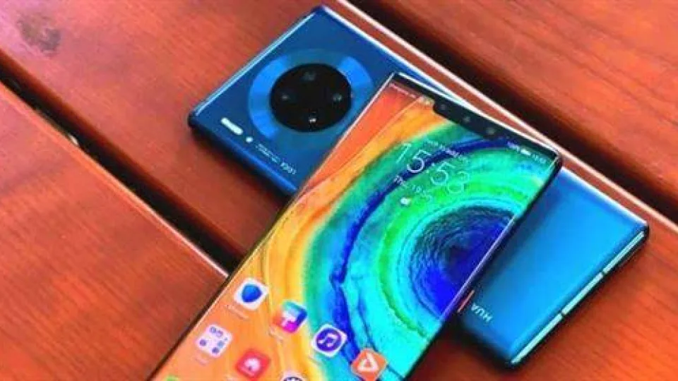 „Huawei“ išsaugo savo didybę Kinijoje: pardavimų statistika atskleidžia besitęsiantį kompanijos dominavimą