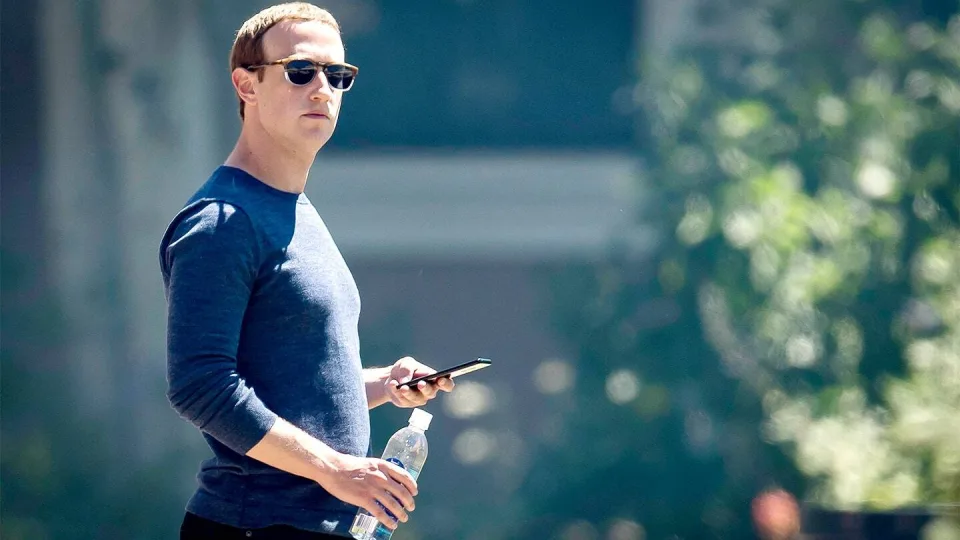 Kokį išmanųjį telefoną naudoja „Facebook” įkūrėjas? Atsakymas jus nustebins