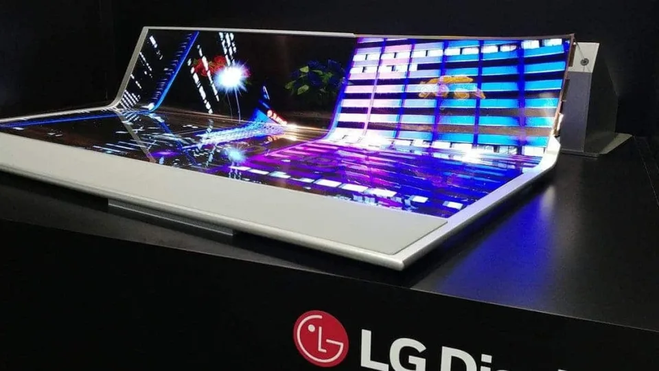 LG ruošia įspūdingą nešiojamą kompiuterį: turės net 17 colių įstrižainės į ritinėlį susukamą ekraną