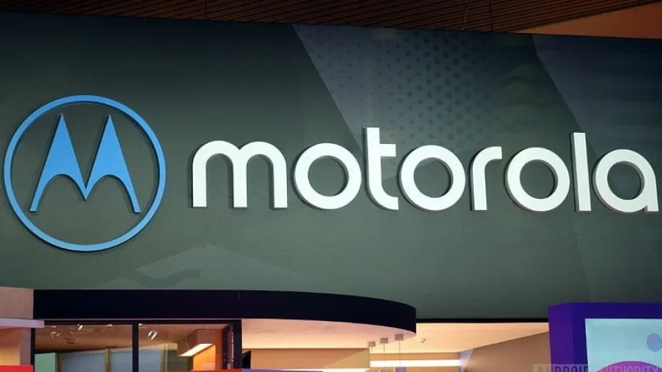 Balandžio pradžioje – „Motorola“ naujienos: kompanijos atstovai praneša apie artėjančią spaudos konferenciją, aiškėja, ko galime sulaukti