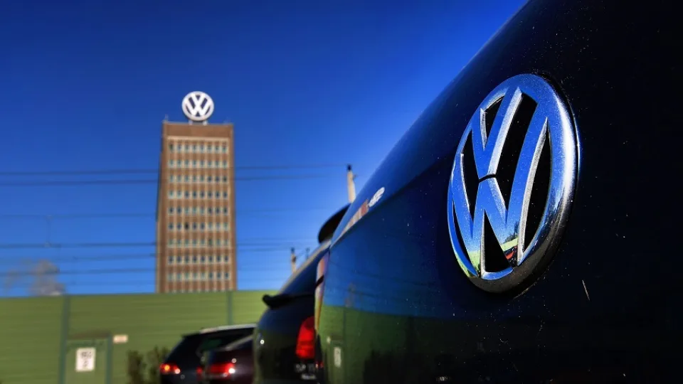 Vokietijos automobilių milžinas skaičiuoja praradimus: sumažėjo pelnas, pristatyta ženkliai mažiau produktų