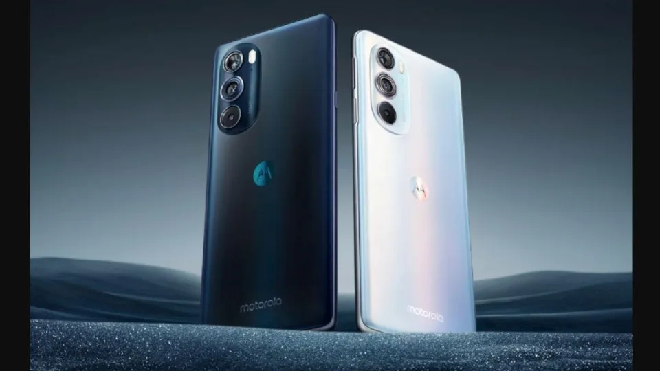 „Motorola“ drebina telefonų rinką: tokių išskirtinių įrenginių rinkoje dar nebuvo