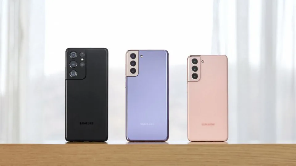 Kurį „Samsung Galaxy S21” modelį pasirinkti: užteks pigaus „S21”, o gal reikalingas „S21 Ultra”?