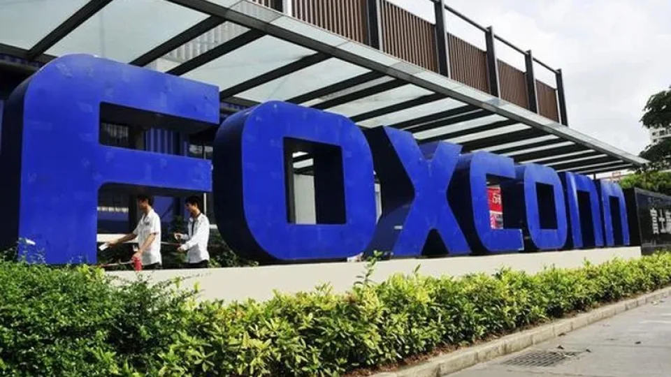 „Apple“ tiekėjas „Foxconn“ statys gamyklą Vietname: jos vertė gali priversti išsižioti