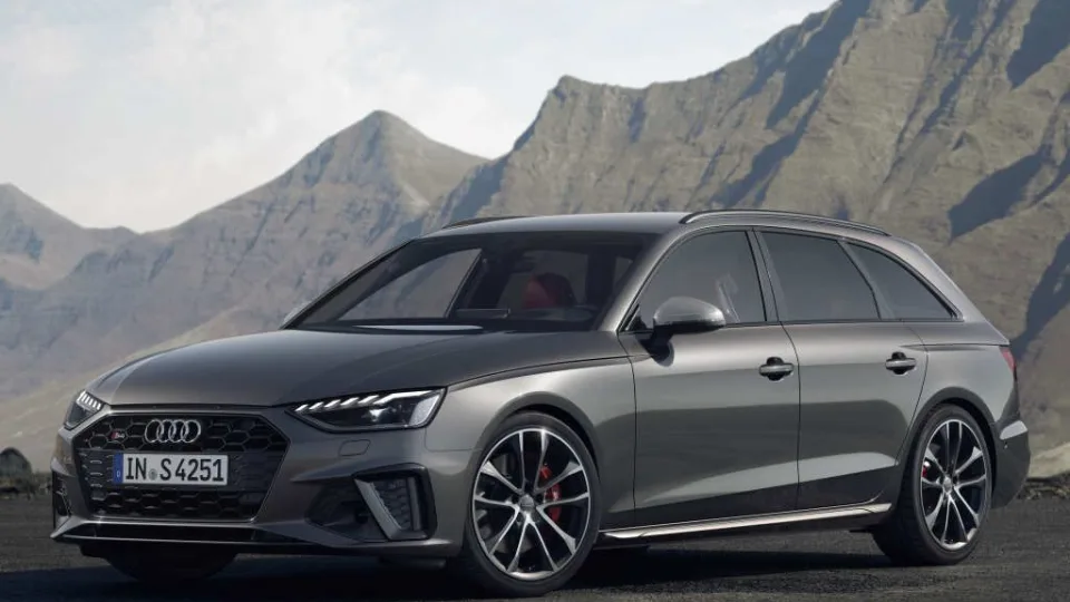 Vidaus degimo variklių eros pabaiga: „Audi” nebegamins benzinu ir dyzelinu varomų automobilių
