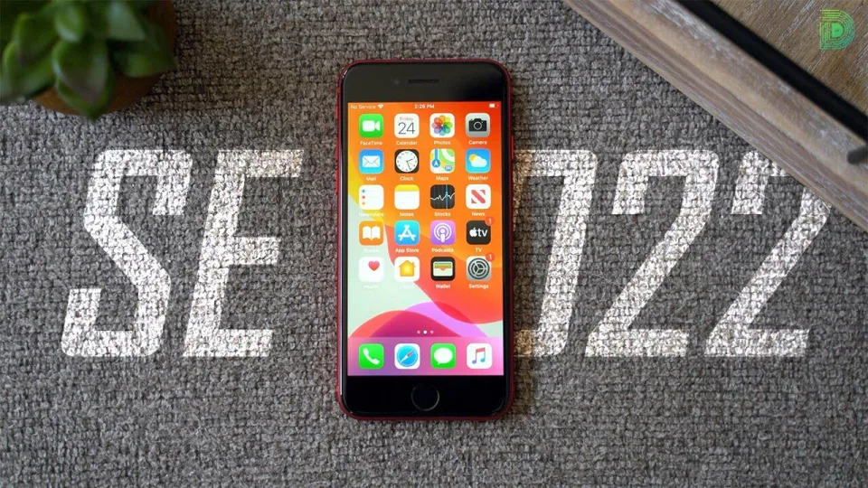 „Apple“ nutraukia „iPhone SE“ išmaniųjų telefonų palaikymą, juos keičia naujasis „iPhone 16e“ modelis