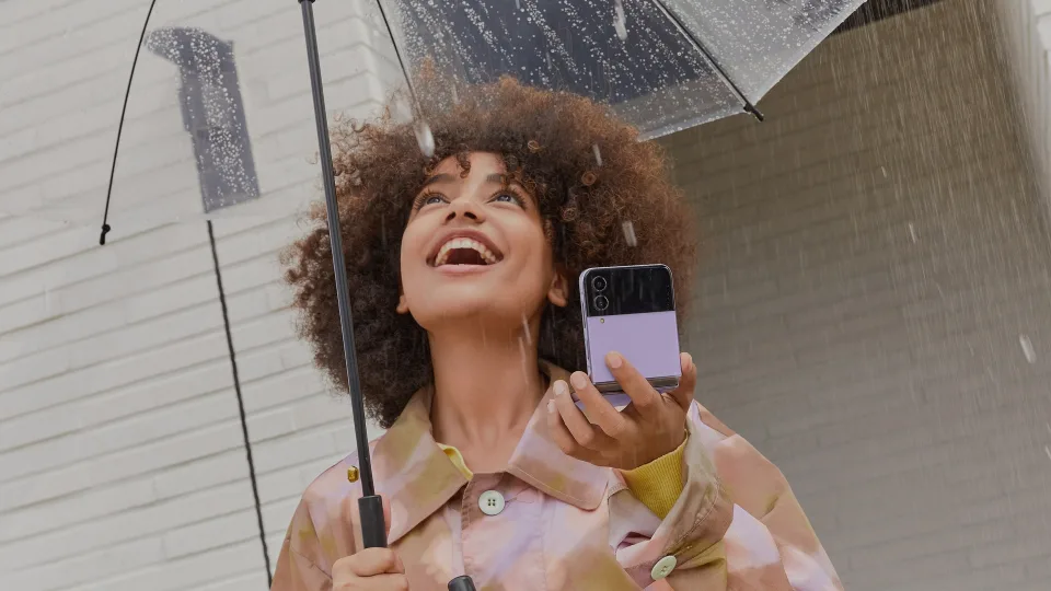 Sušlapo jūsų išmanusis telefonas? Sužinokite ką reikia daryti, jog pavyktų jį išgelbėti