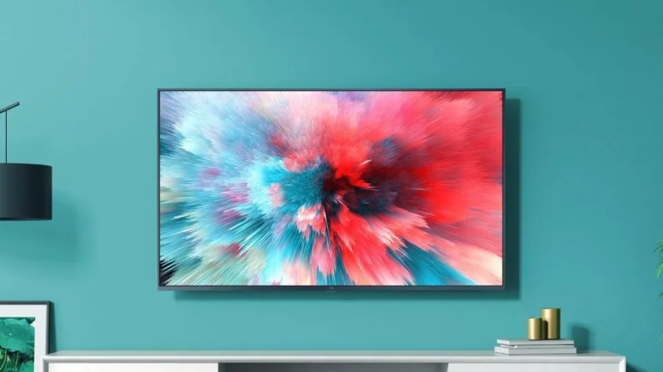 Išmanusis televizorius su 4K raiška dar niekada nebuvo toks pigus: nuostabus „Xiaomi“ produktas parduodamas už stulbinančiai žemą kainą, nepraleiskite auksinės progos!