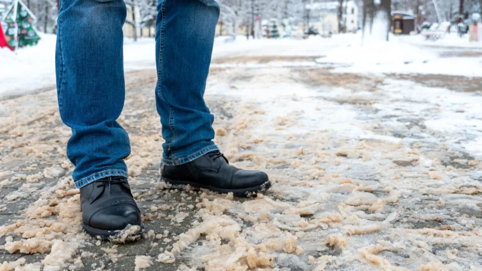 Žiema spaudžia rimčiau nei tikėtasi: sniegas ir šaltis neleis atsipalaiduoti