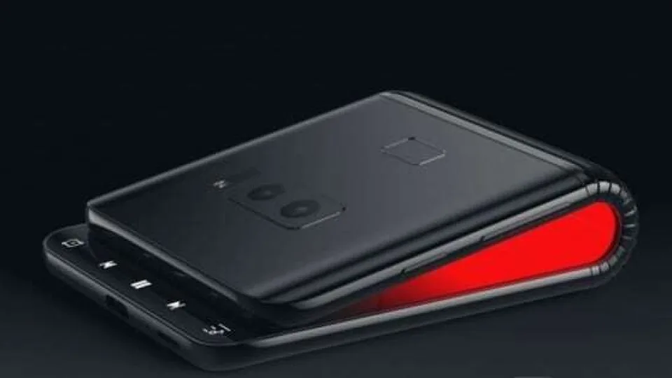 „Samsung“ dar šiemet turėtų atskleisti savo sulankstomą telefoną