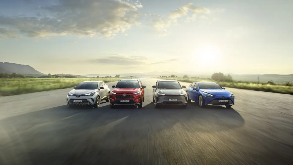 Paaiškėjo populiariausias automobilių gamintojas Lietuvoje: 2022 metais lietuviai šlovė vieno gamintojo modelius, sužinokite kurio