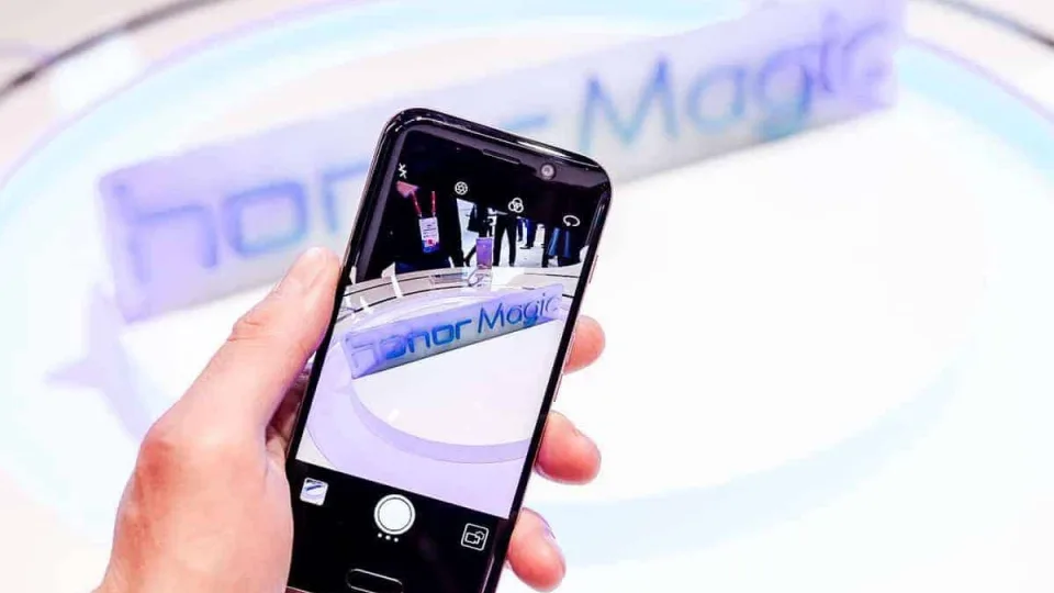 „Honor“ kitąmet ketina išleisti 5G ryšį palaikantį išmanųjį