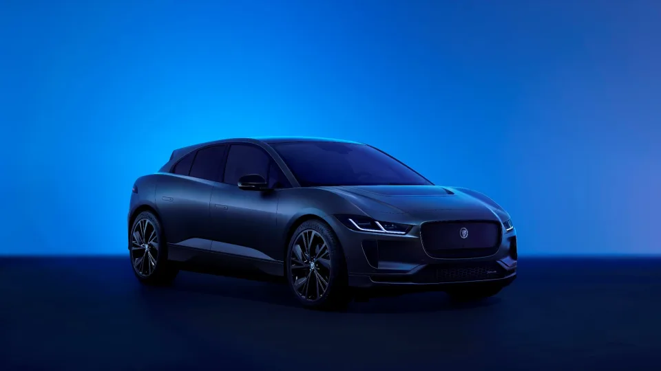 „Jaguar“ pristatė atnaujintą elektrinį visureigį I-PACE